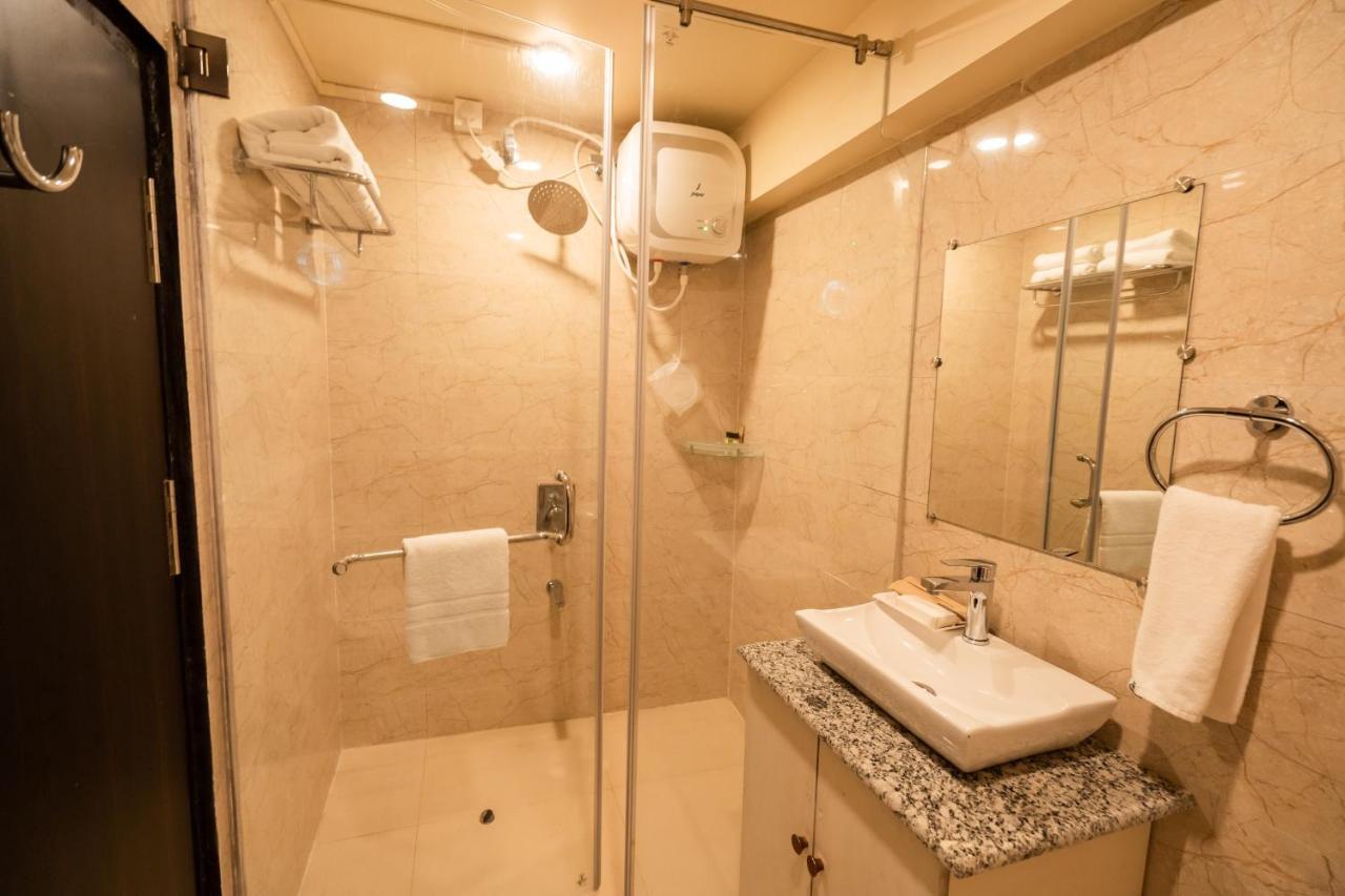 Royale Lalawi Hotel Āīzawl エクステリア 写真
