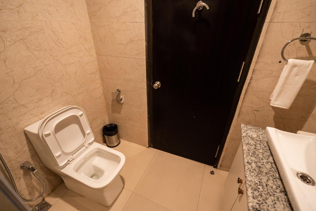 Royale Lalawi Hotel Āīzawl エクステリア 写真