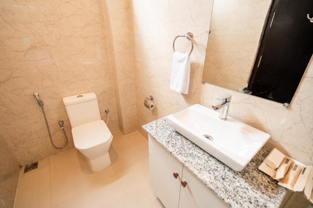 Royale Lalawi Hotel Āīzawl エクステリア 写真