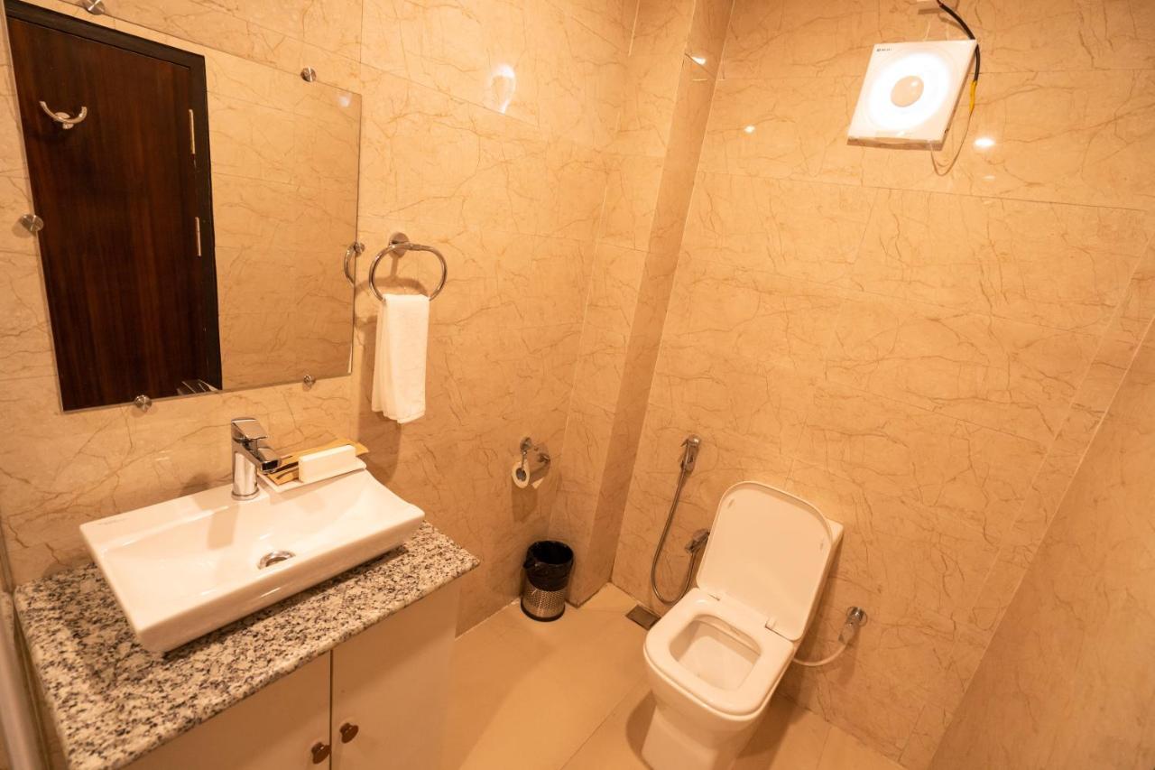 Royale Lalawi Hotel Āīzawl エクステリア 写真