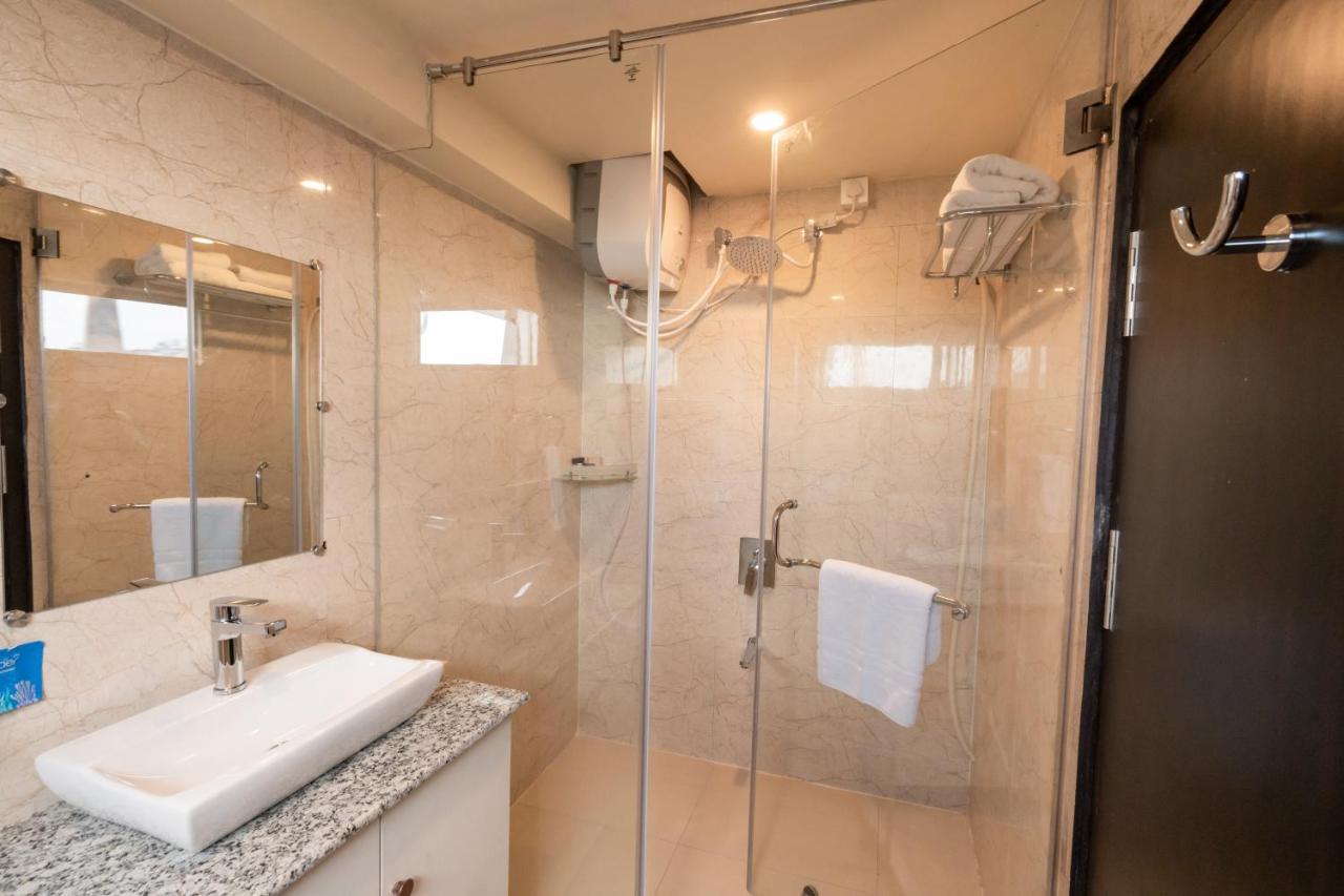 Royale Lalawi Hotel Āīzawl エクステリア 写真
