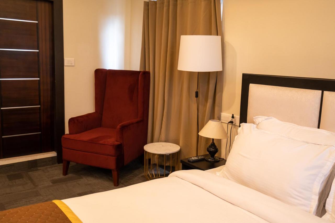 Royale Lalawi Hotel Āīzawl エクステリア 写真