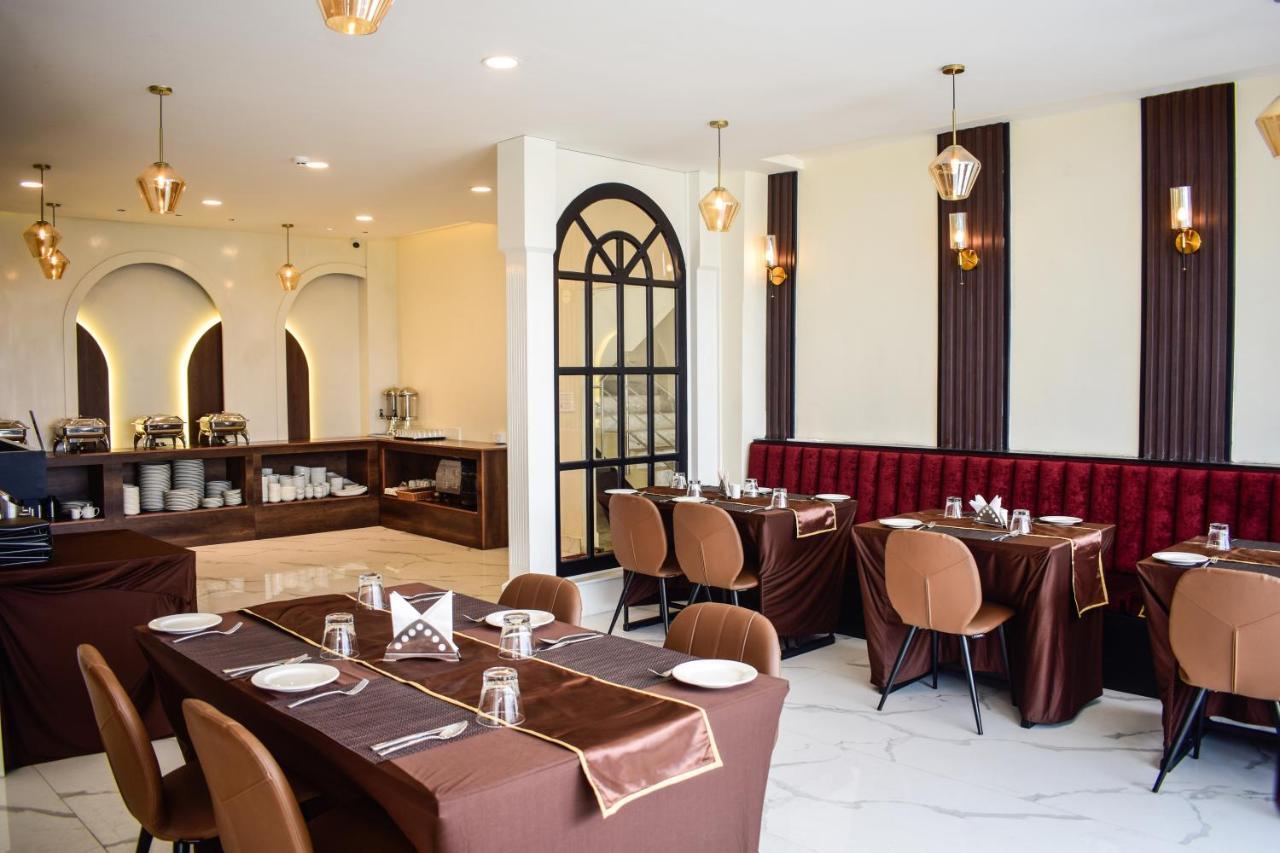 Royale Lalawi Hotel Āīzawl エクステリア 写真